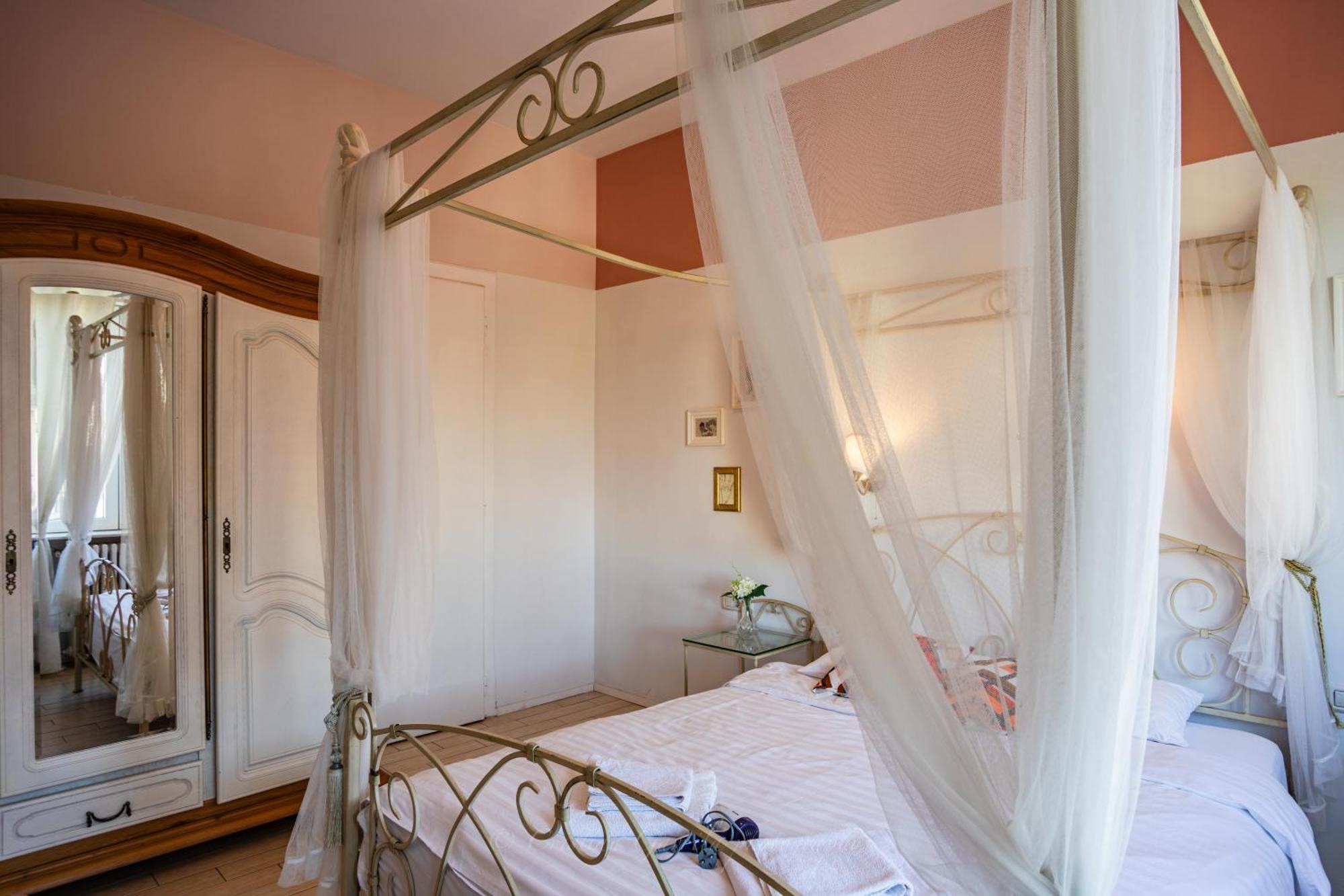 University Apartment Bucureşti Eksteriør bilde