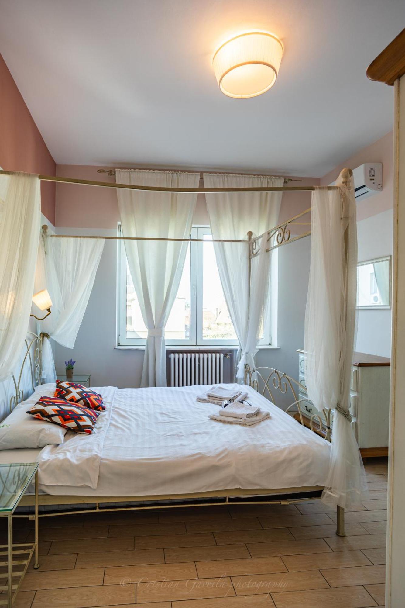 University Apartment Bucureşti Eksteriør bilde